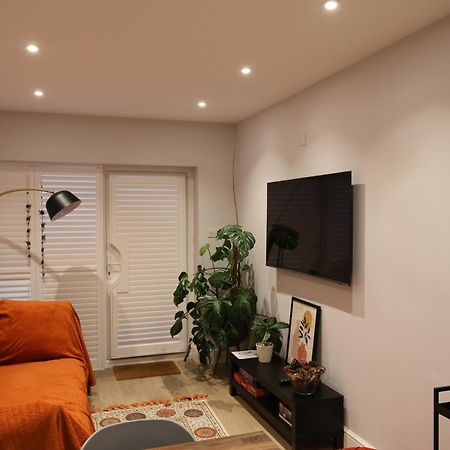Ferienwohnung Little Vine - Beautiful Ground Floor Flat In South London Sutton  Exterior foto